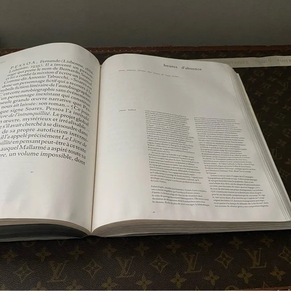 LOUIS VUITTON EXPOSITION COFFEE TABLE BOOK